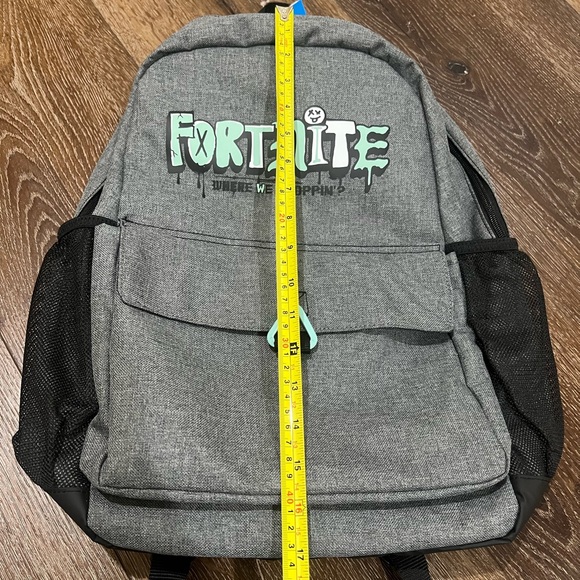 NWT Fortnite Backpack gray - Picture 5 of 11